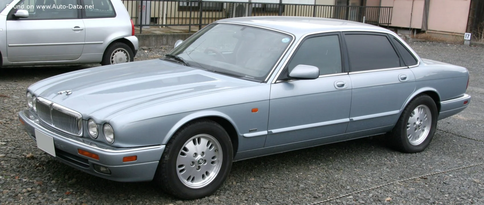 Jaguar XJ 3.2 24V Classic (211 Hp)1994 - 1997 - 1