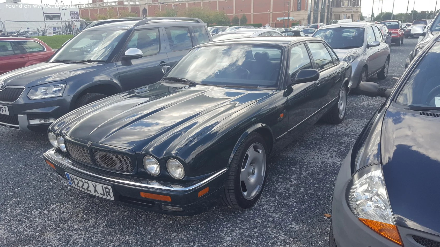 Jaguar XJ 3.2 24V Classic (211 Hp)1994 - 1997 thumbnail 12