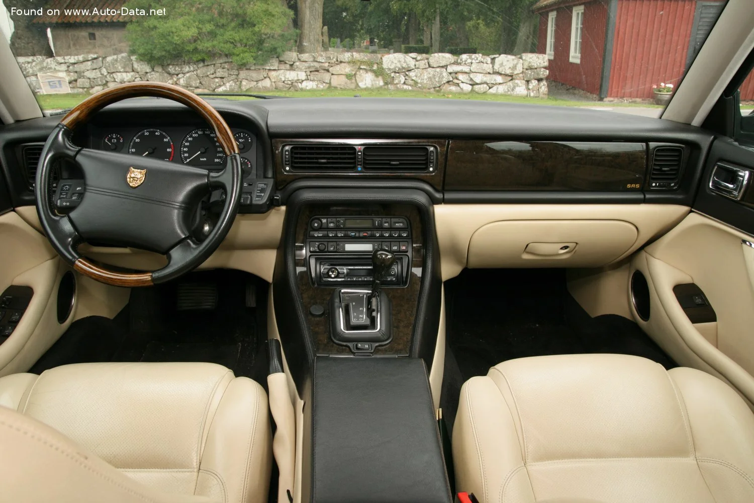 Jaguar XJ 3.2 24V Classic (211 Hp)1994 - 1997 thumbnail 13