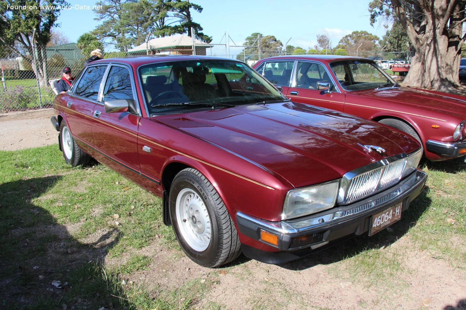 Jaguar XJ 6.0 V12 (311 Hp)1993 - 1994 thumbnail 13