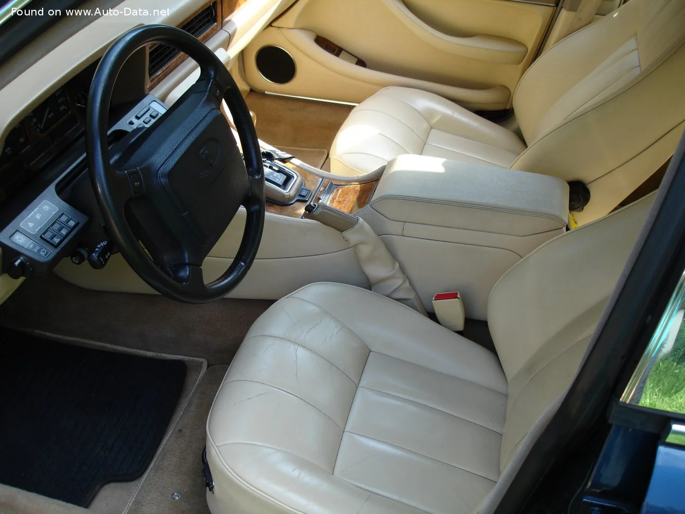 Jaguar XJ 6.0 V12 (311 Hp)1993 - 1994 thumbnail 6