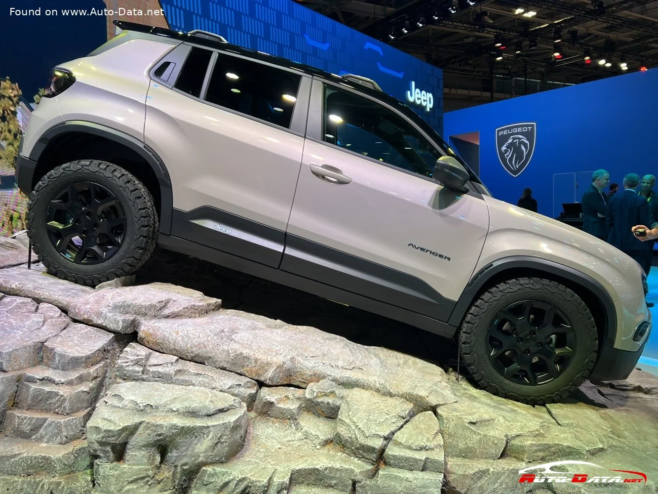 Jeep Avenger 1.2 (100 Hp) e-Hybrid e-DCS2023 - 2025 thumbnail 8
