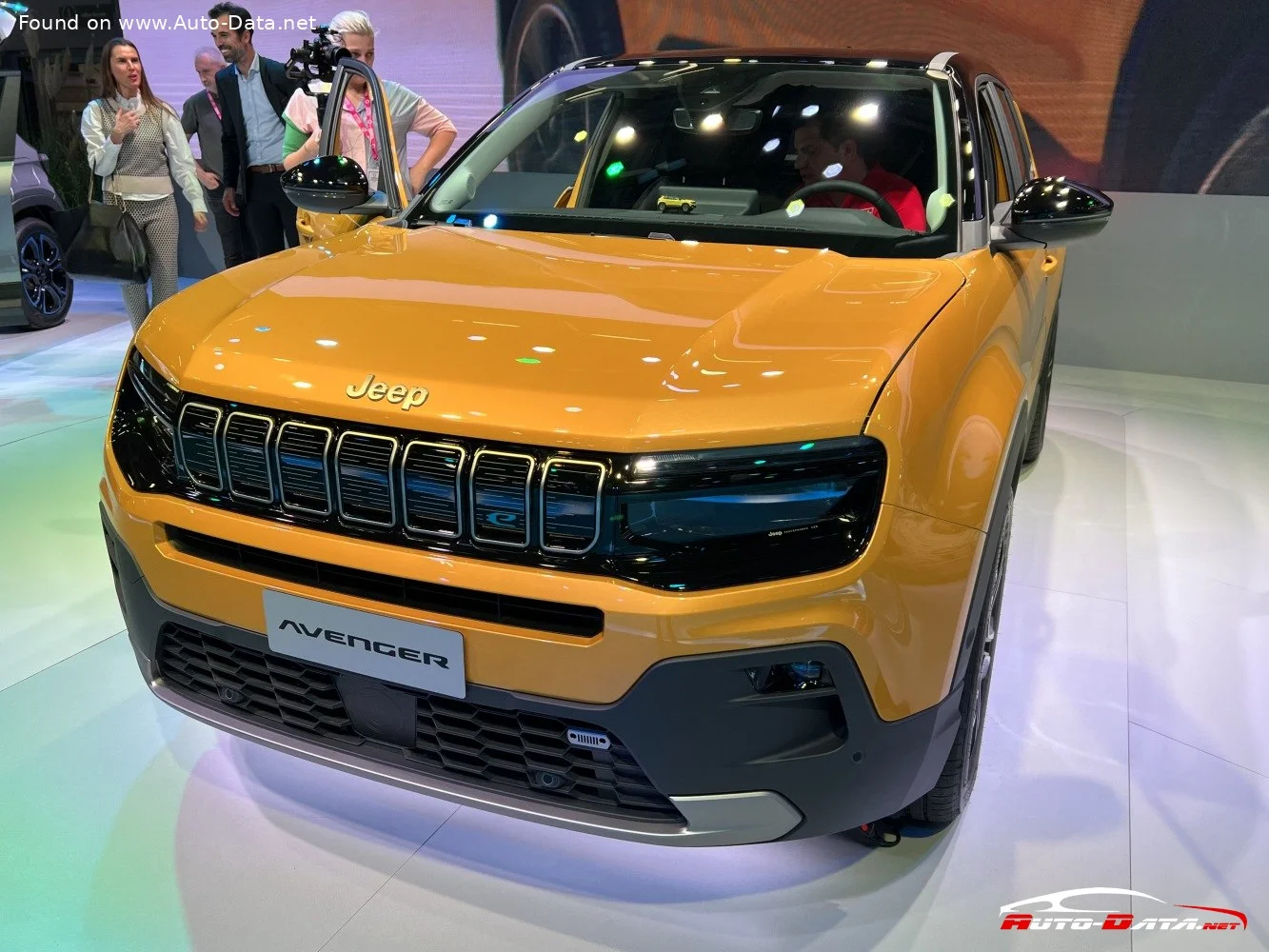 Jeep Avenger 1.2 (100 Hp) e-Hybrid e-DCS2023 - 2025 thumbnail 9