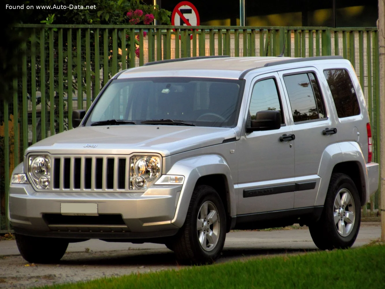 Jeep Cherokee Jeep Cherokee IV (KK)