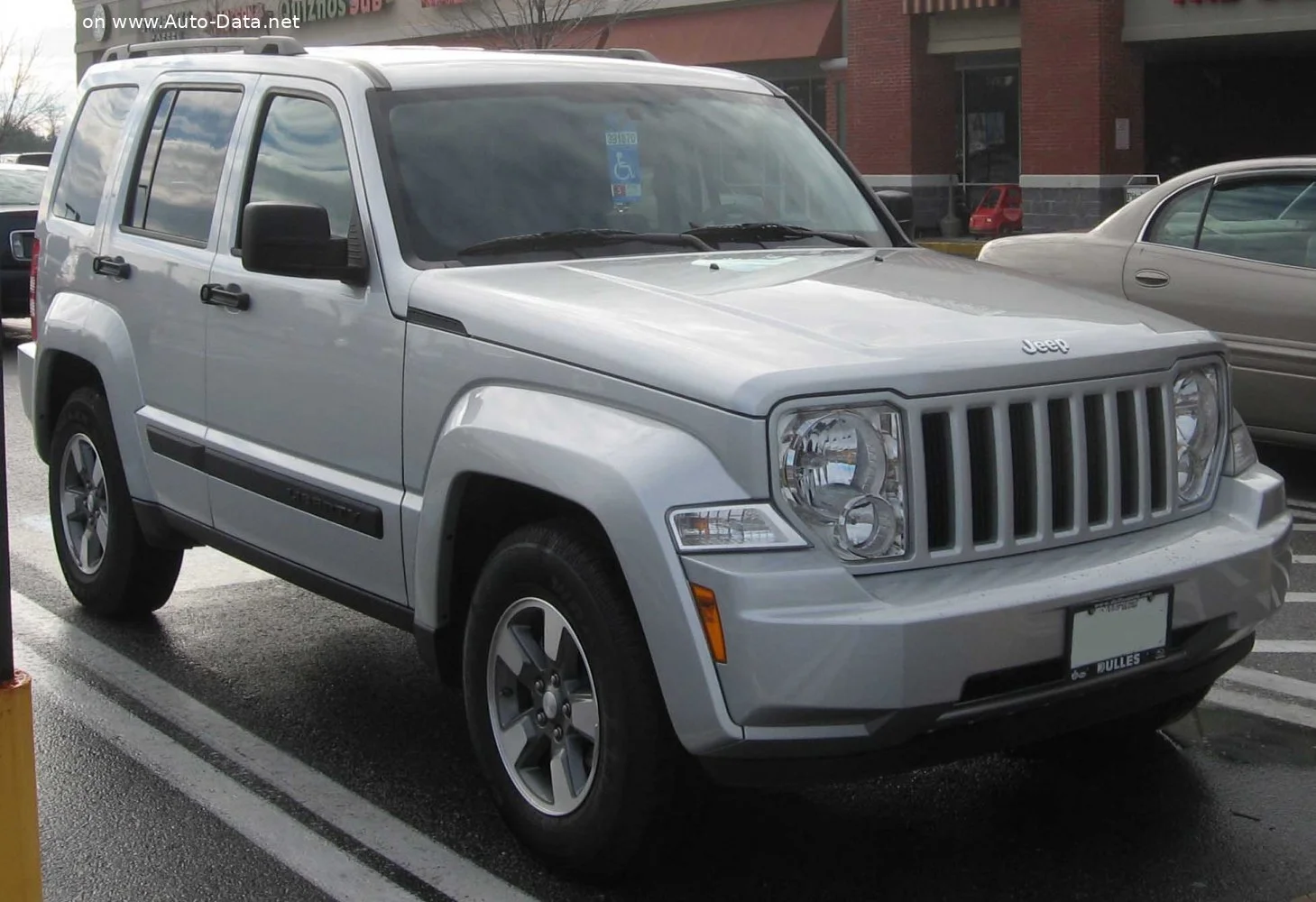 Jeep Liberty 3.7 i V6 12V (210 Hp)2007 - 2013 thumbnail 3