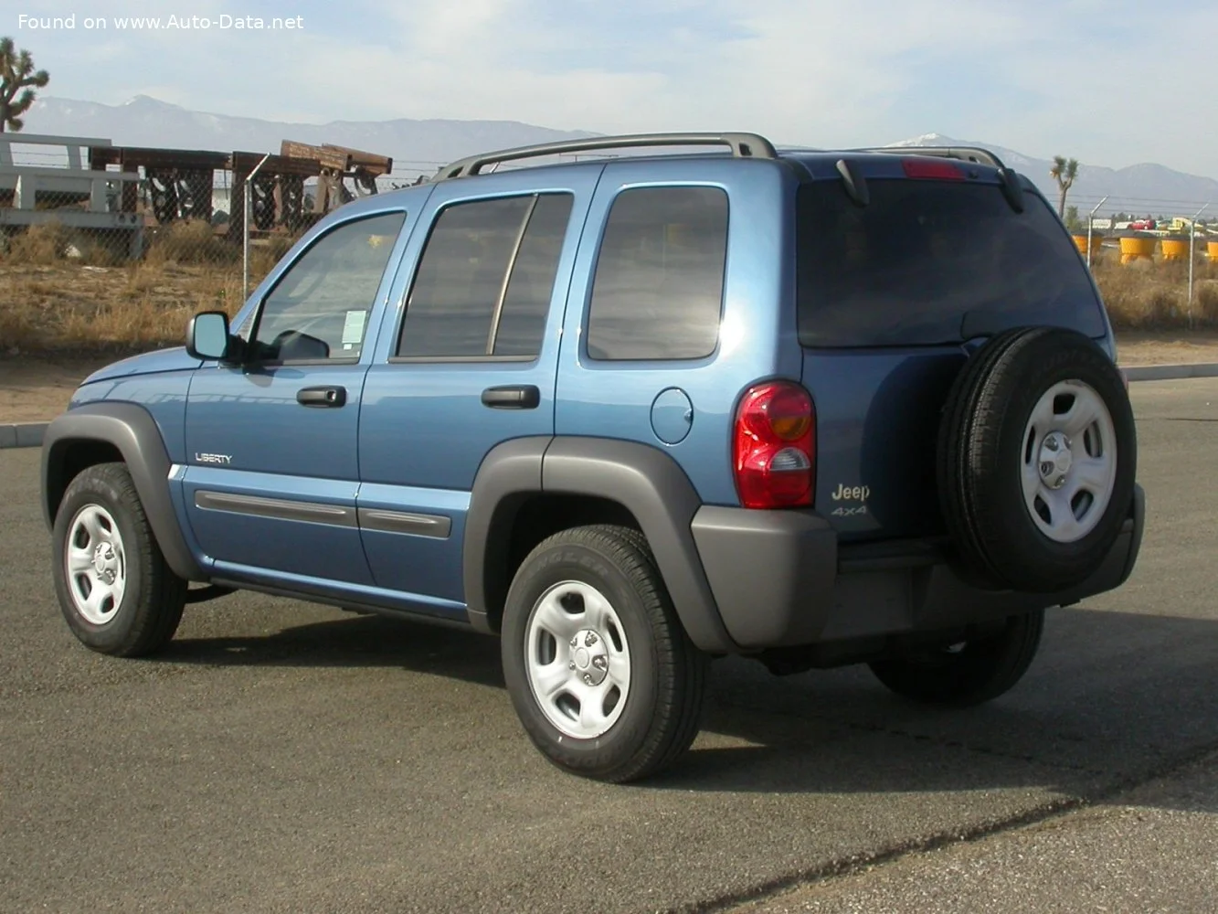 Jeep Liberty 2.4 16V (150 Hp)2001 - 2004 thumbnail 2