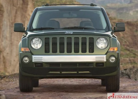 Jeep Patriot 2.4 i 16V (174 Hp)2007 - 2016 thumbnail 12