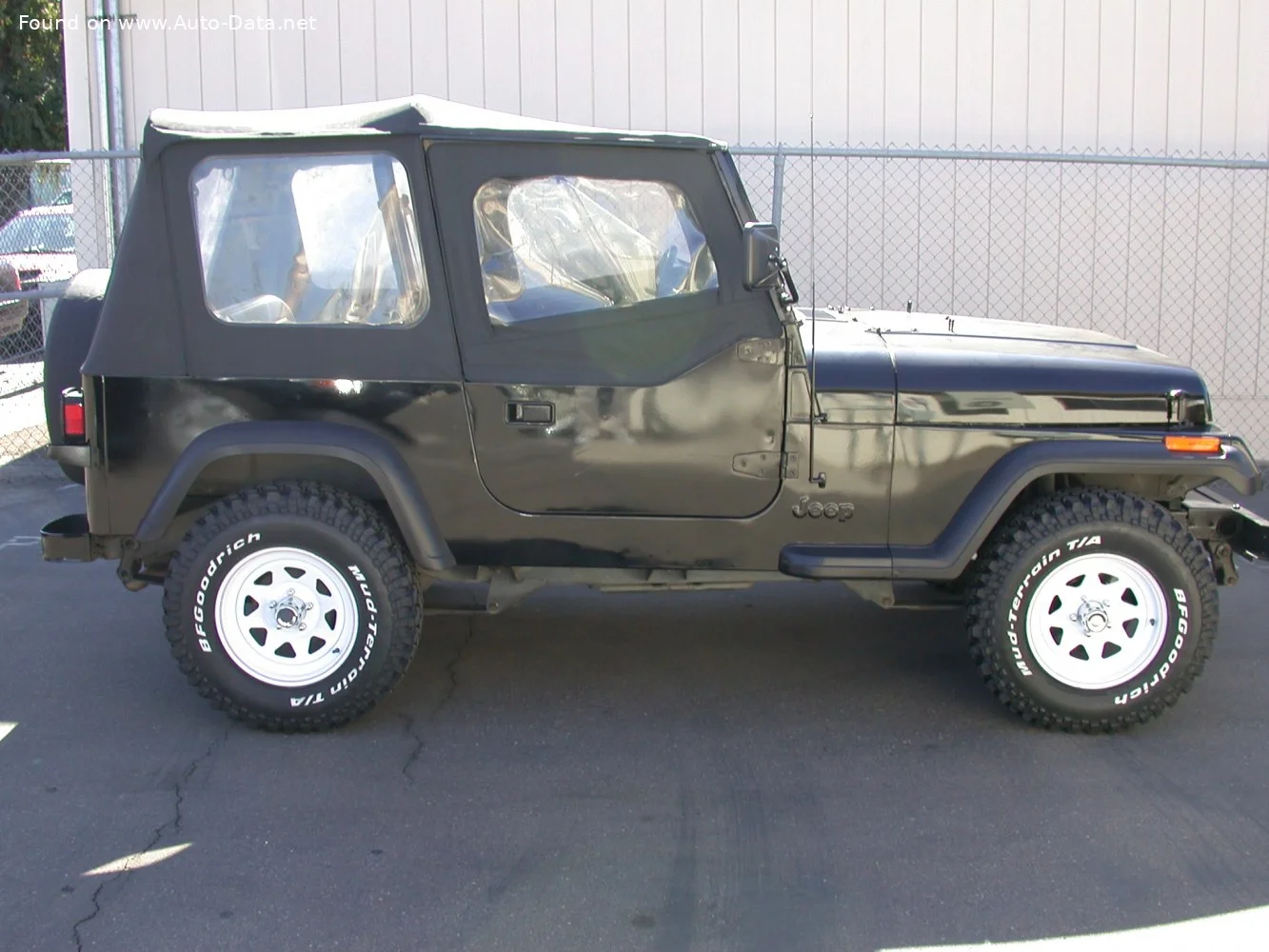 Jeep Wrangler 2.5 i (121 Hp)1987 - 1995 thumbnail 3