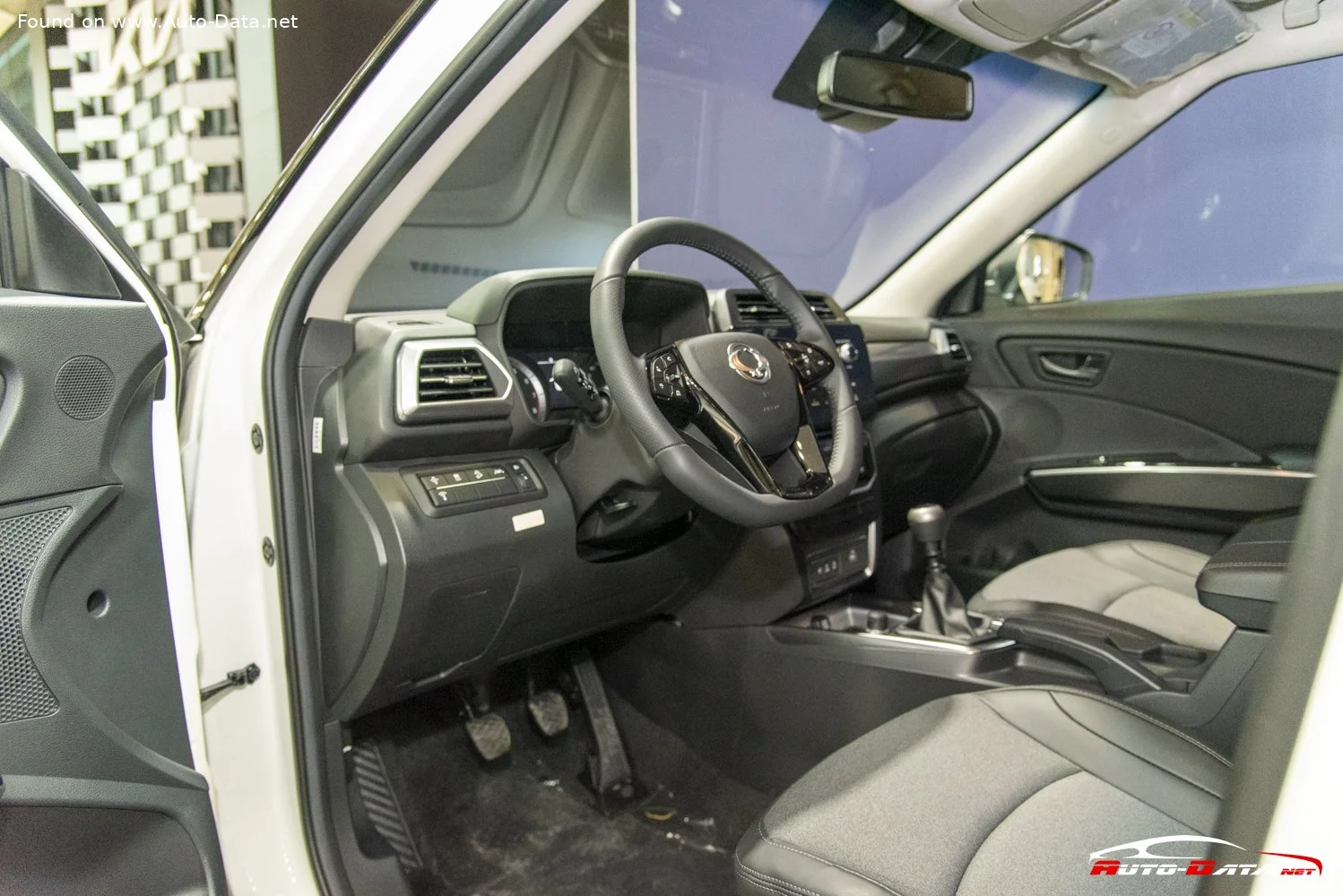 KGM Tivoli 1.5 T-GDI (135 Hp)2023 - thumbnail 16