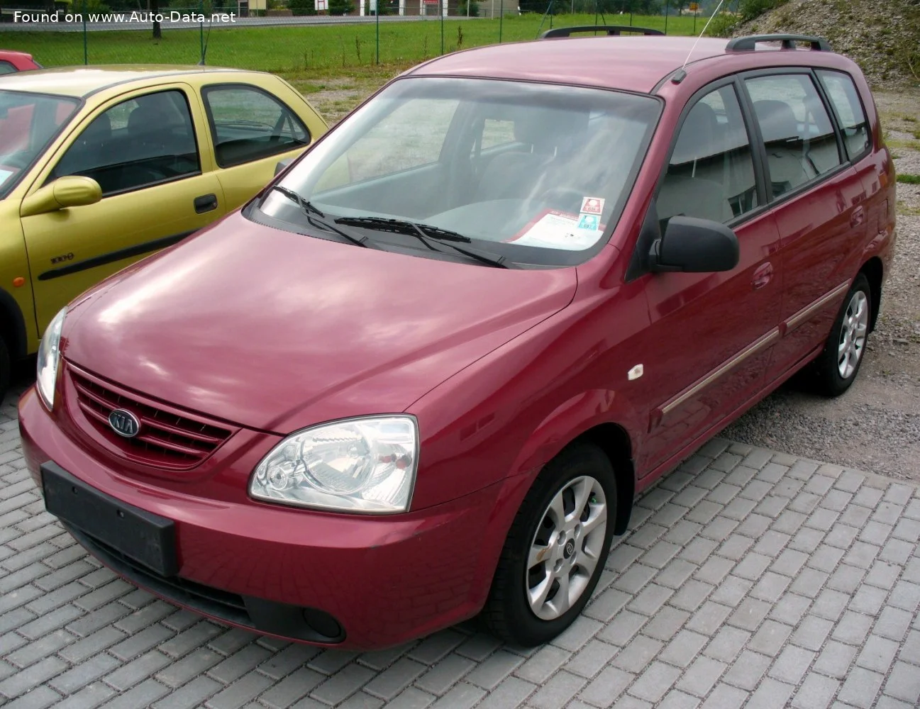 Kia Carens 1.6 i 16V (105 Hp)2002 - 2006 thumbnail 5