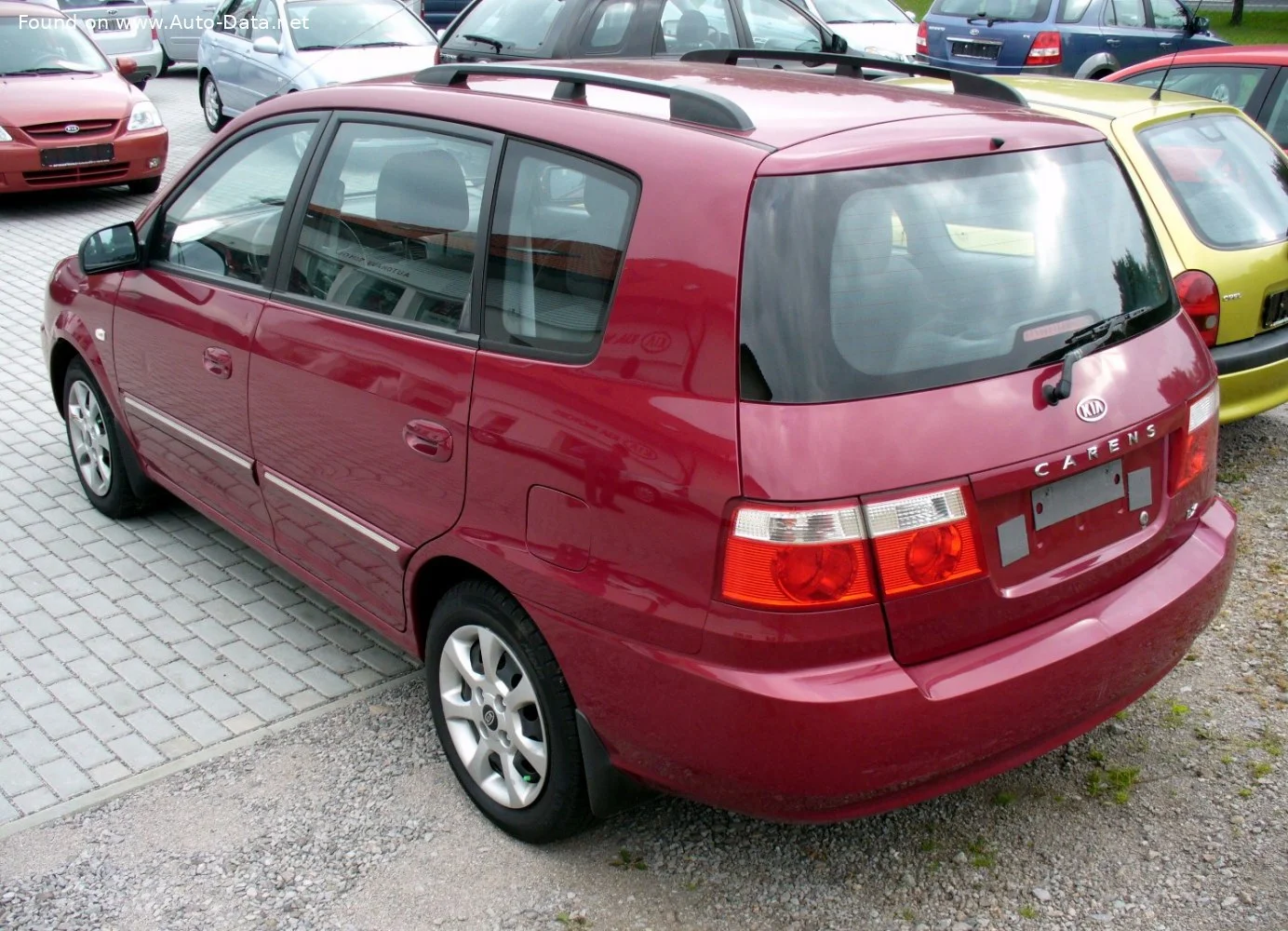 Kia Carens 1.6 i 16V (105 Hp)2002 - 2006 thumbnail 6