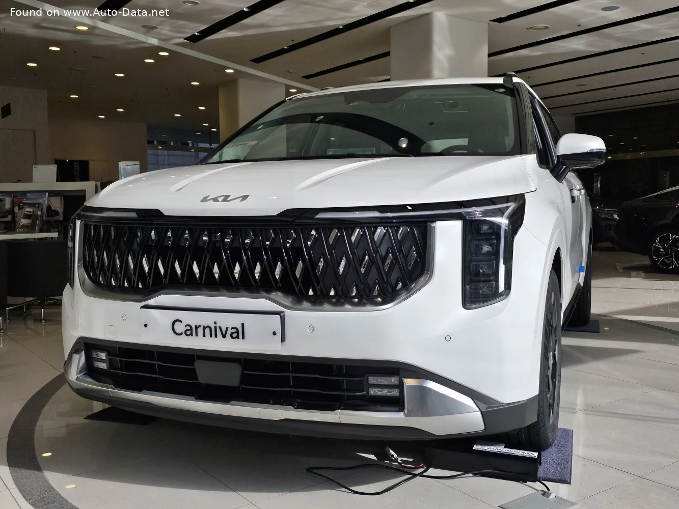 Kia Carnival 1.6 T-GDI Smartstream (245 Hp) Hybrid Automatic 7 Seats2023 - thumbnail 17