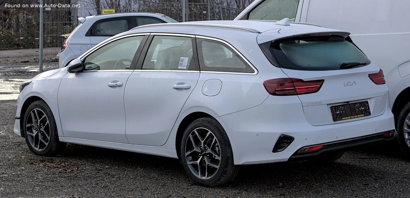 Kia Cee'd 1.0 T-GDI (100 Hp)2021 - 2024 thumbnail 2