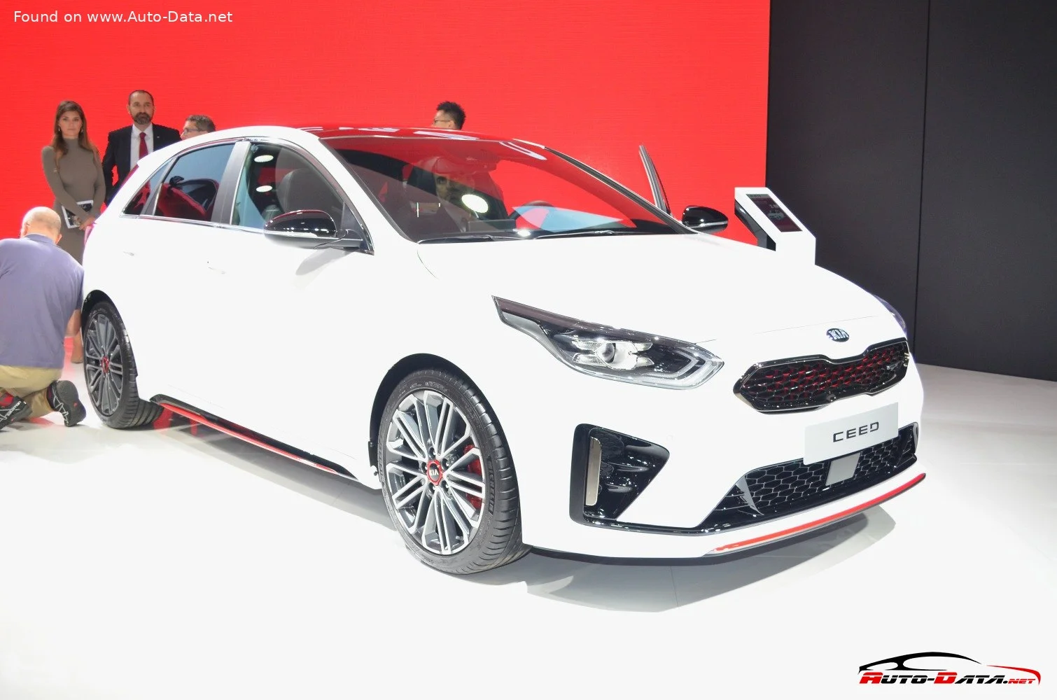 Kia Cee'd 1.0 T-GDI (100 Hp)2019 - 2021 thumbnail 11