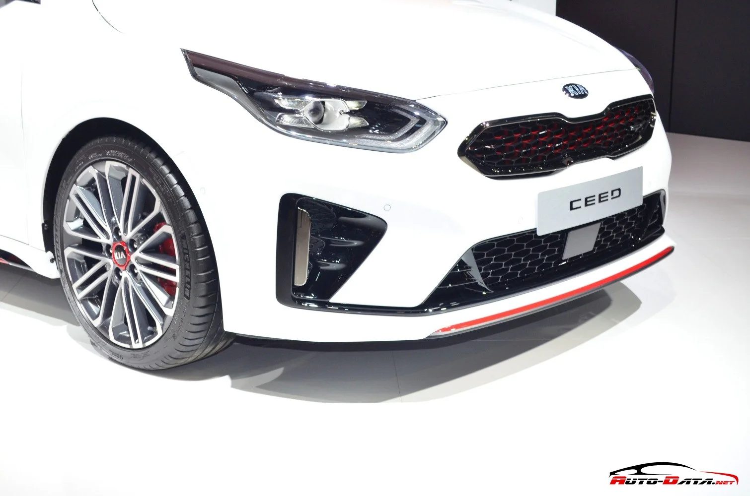 Kia Cee'd 1.0 T-GDI (100 Hp)2019 - 2021 thumbnail 13