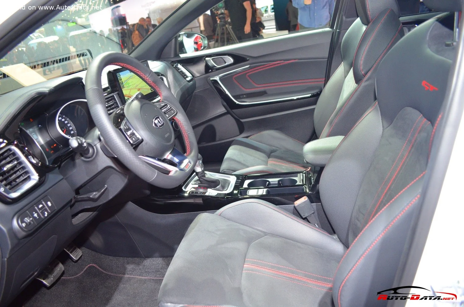 Kia Cee'd 1.0 T-GDI (100 Hp)2019 - 2021 thumbnail 17