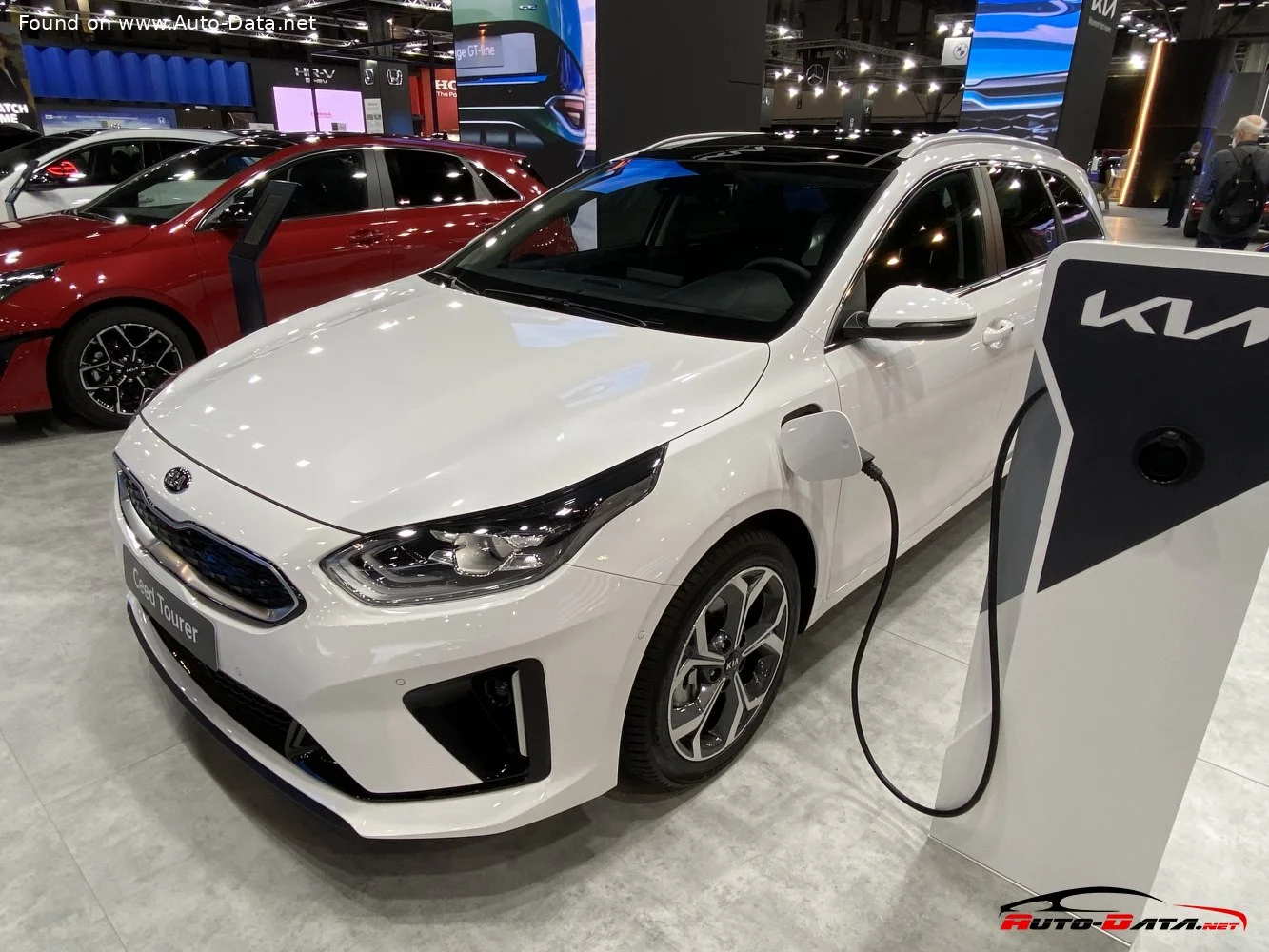 Kia Cee'd 1.0 T-GDI (100 Hp)2019 - 2021 thumbnail 10