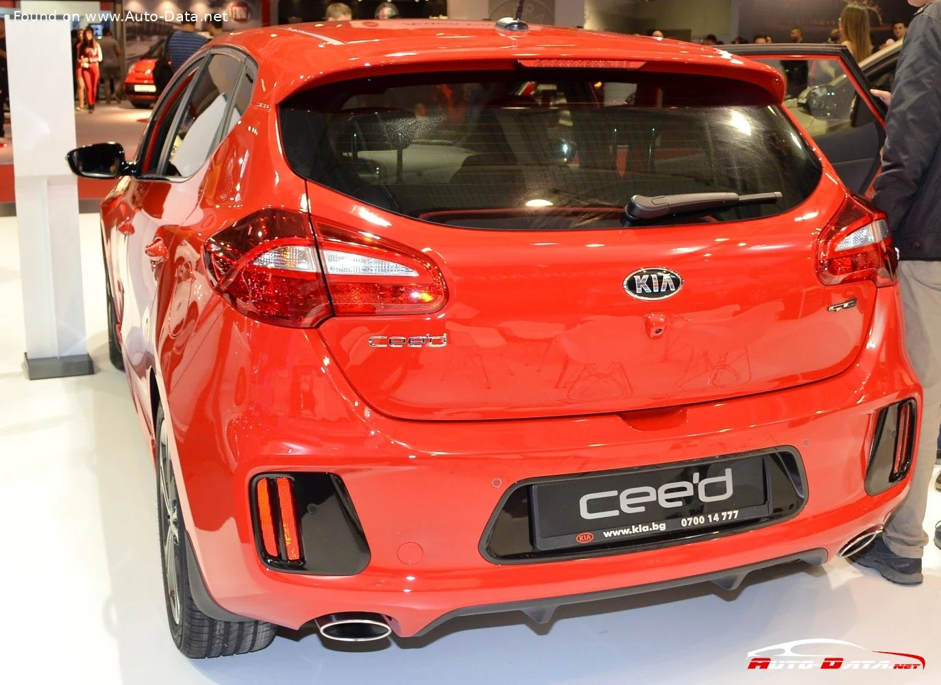 Kia Cee'd 1.0 T-GDI (100 Hp) ISG2015 - 2018 thumbnail 4