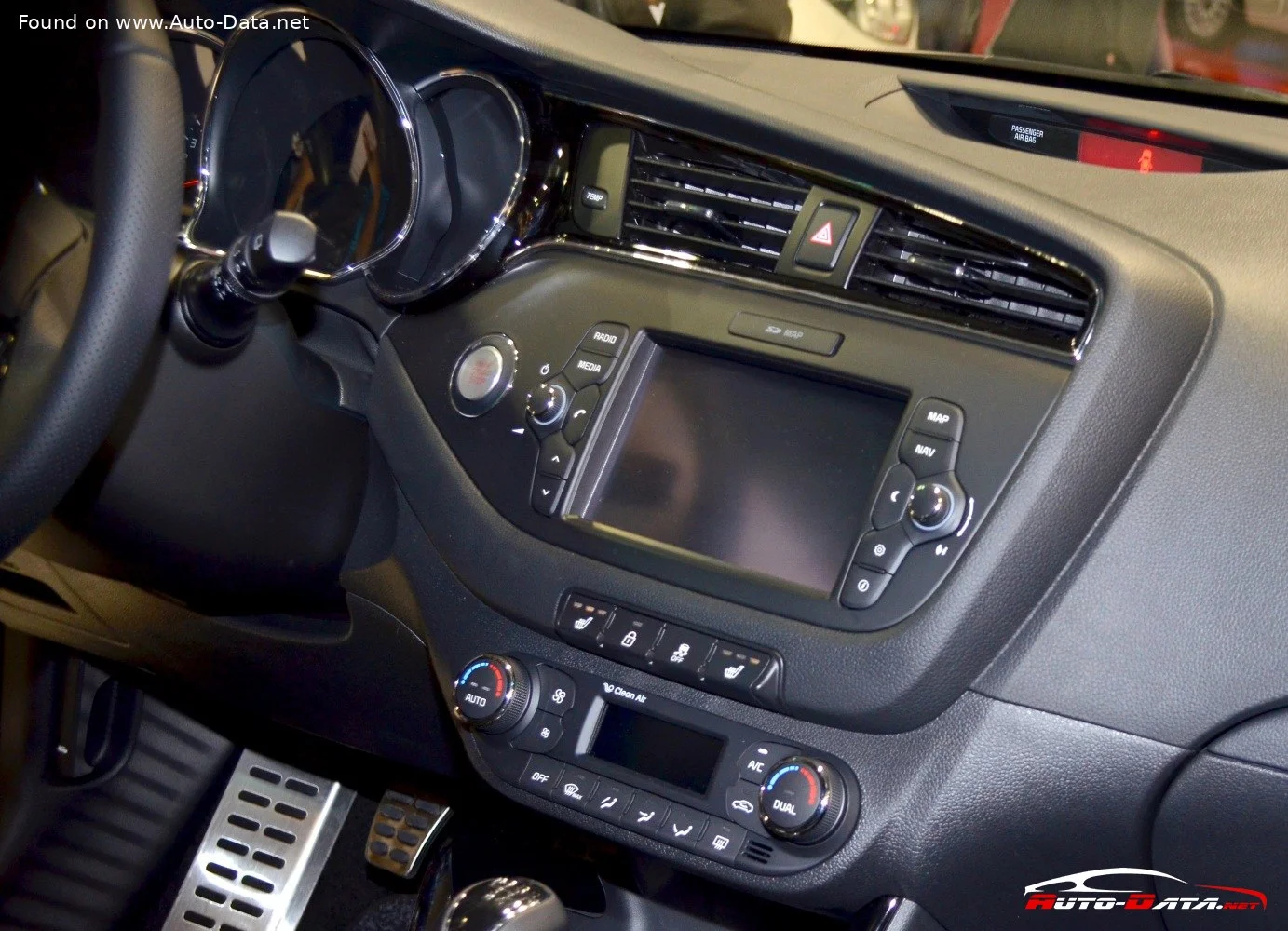 Kia Cee'd 1.0 T-GDI (100 Hp) ISG2015 - 2018 thumbnail 10