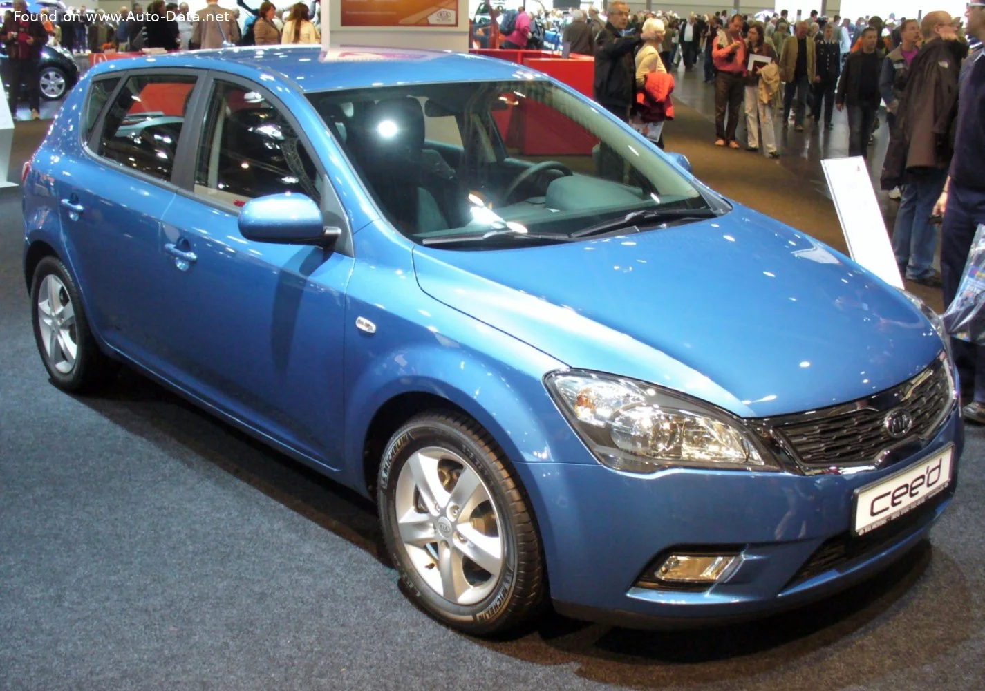 Kia Cee'd 1.4 16V (90 Hp)2009 - 2012 thumbnail 3