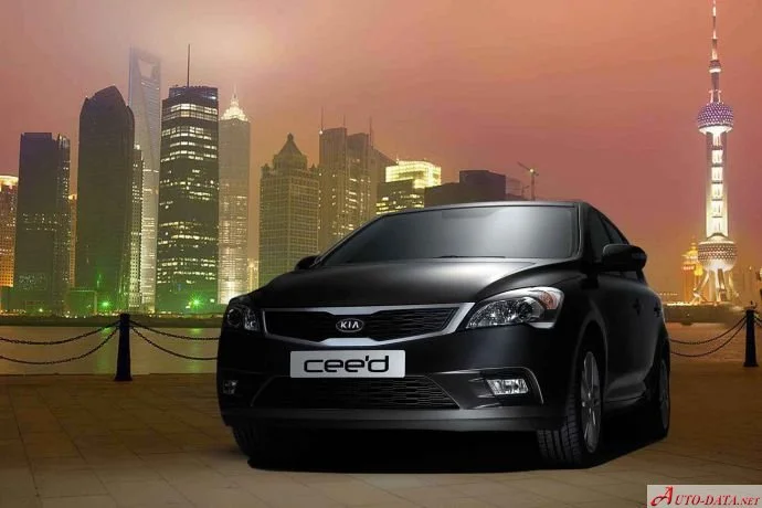 Kia Cee'd 1.4 16V (90 Hp)2009 - 2012 thumbnail 8