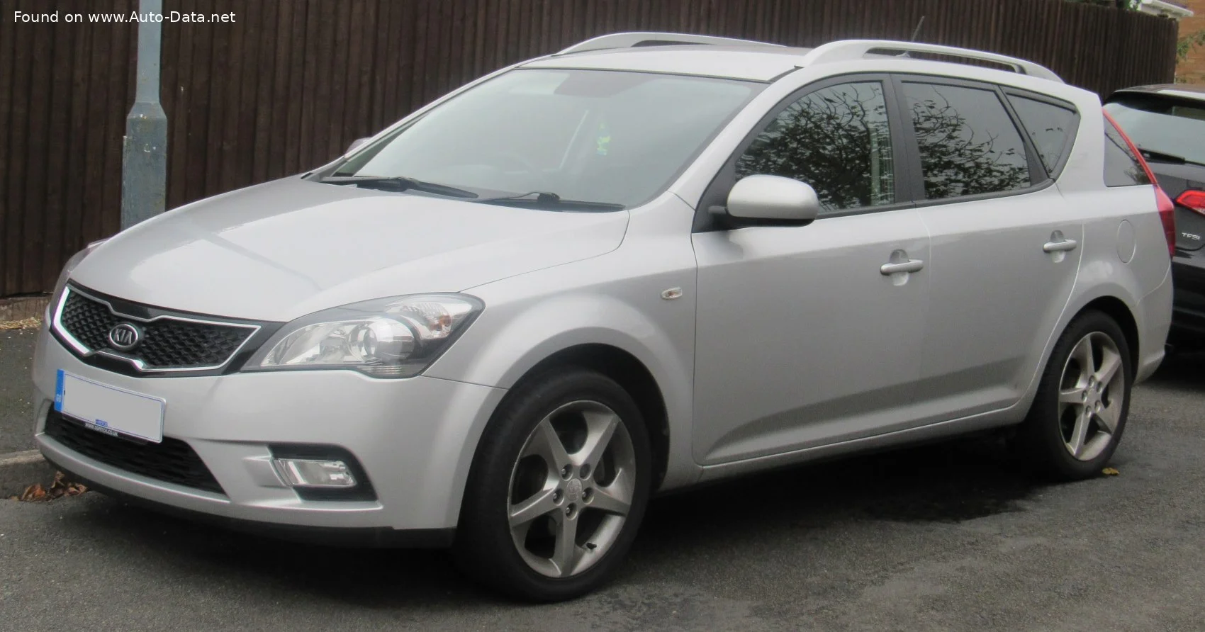 Kia Cee'd 1.4 16V (90 Hp)2009 - 2012 - 1