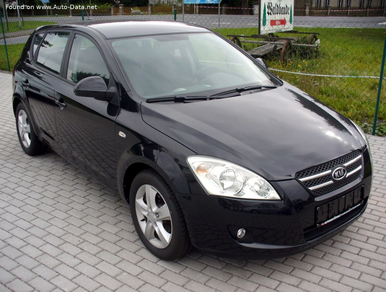 Kia Cee'd 1.4 CVVT (109 Hp)2007 - 2009 thumbnail 5