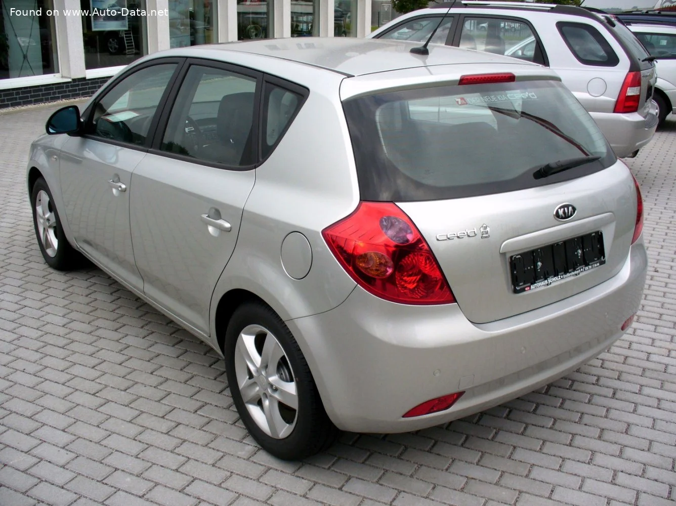 Kia Cee'd 1.4 CVVT (109 Hp)2007 - 2009 thumbnail 8