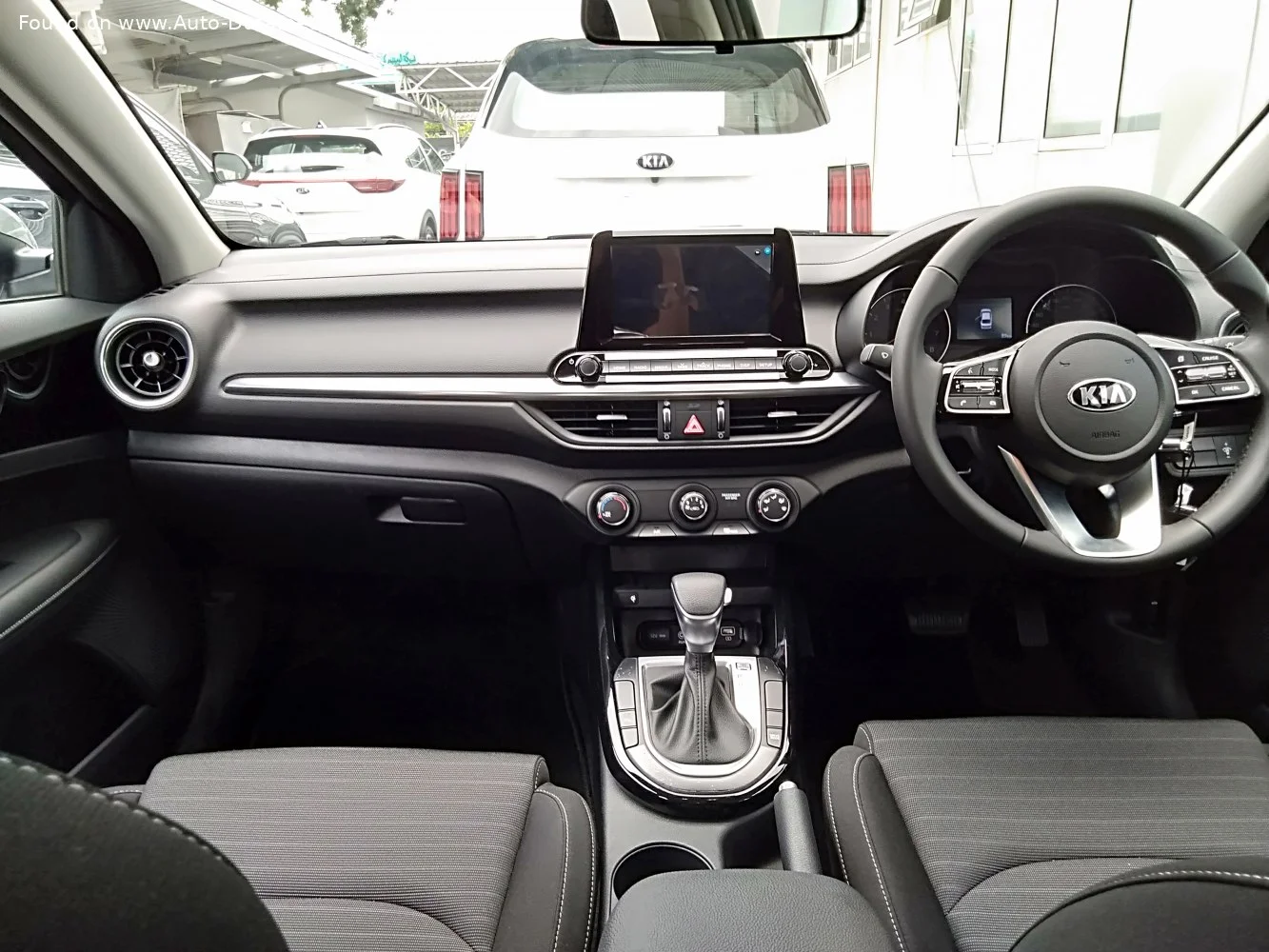 Kia Cerato 2.0 MPI (152 Hp)2018 - 2021 thumbnail 3