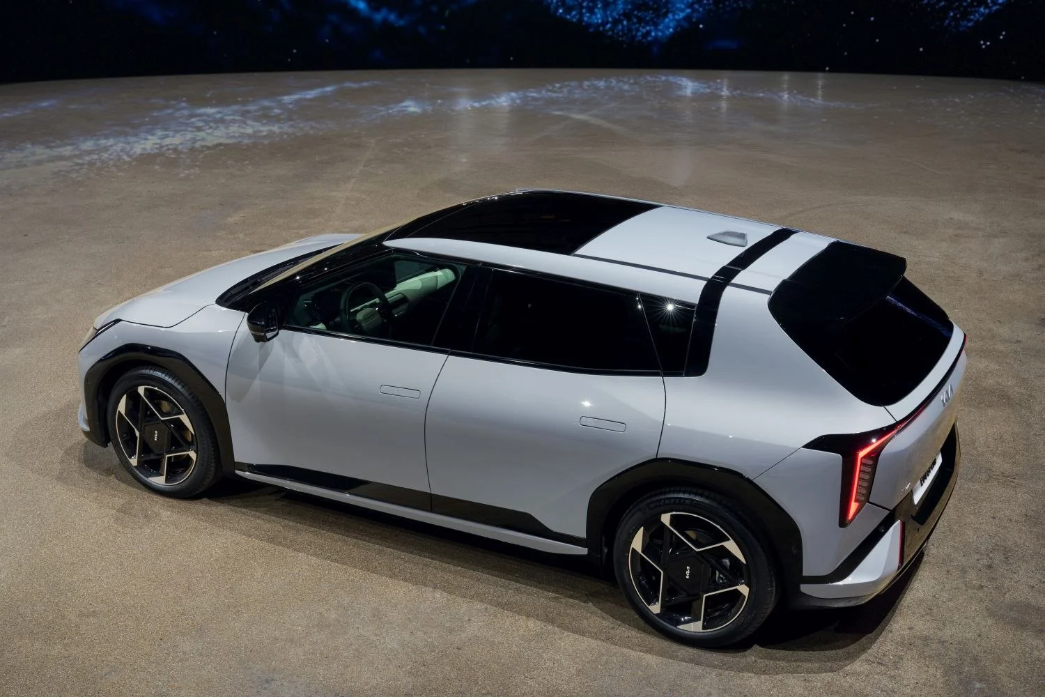 Kia EV4 58.3 kWh (204 Hp) Standard Range2025 - thumbnail 4