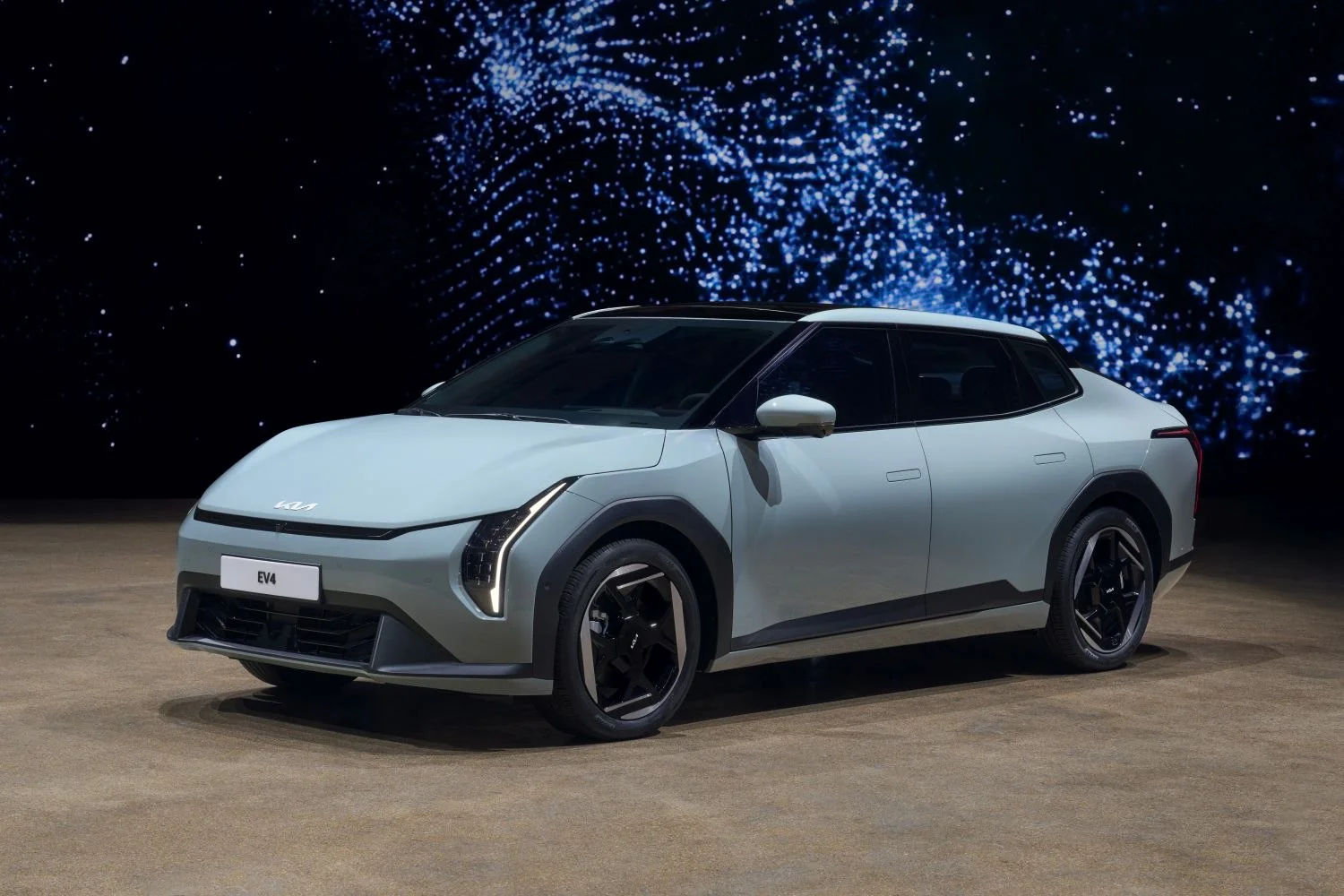 Kia EV4 58.3 kWh (204 Hp) Standard Range2025 - - 1