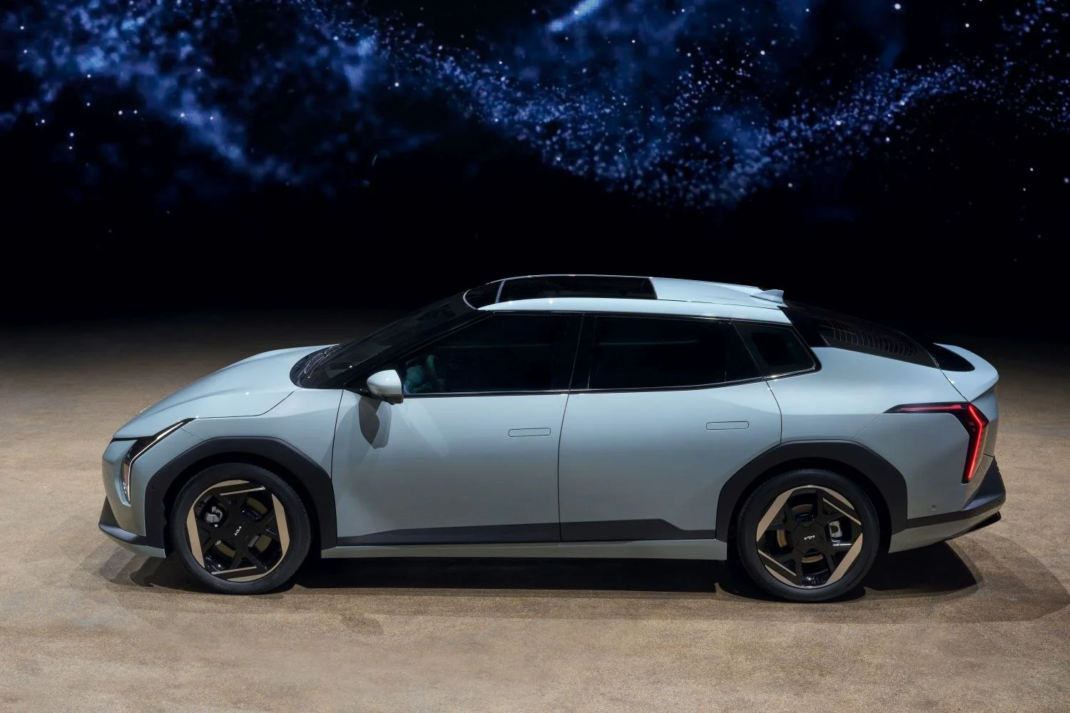Kia EV4 58.3 kWh (204 Hp) Standard Range2025 - thumbnail 4