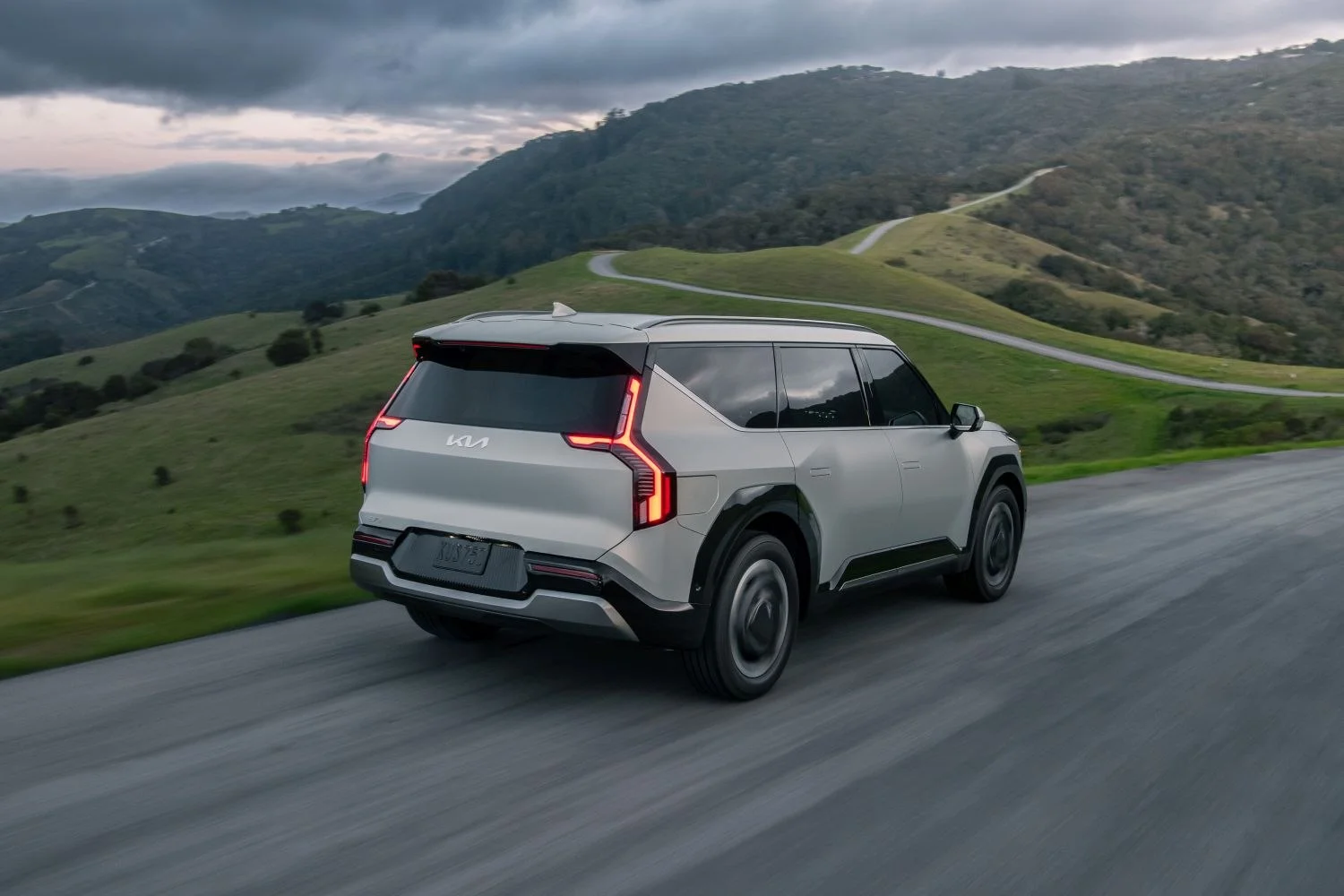 Kia EV9 76.1 kWh (215 Hp) Electric2023 - thumbnail 2