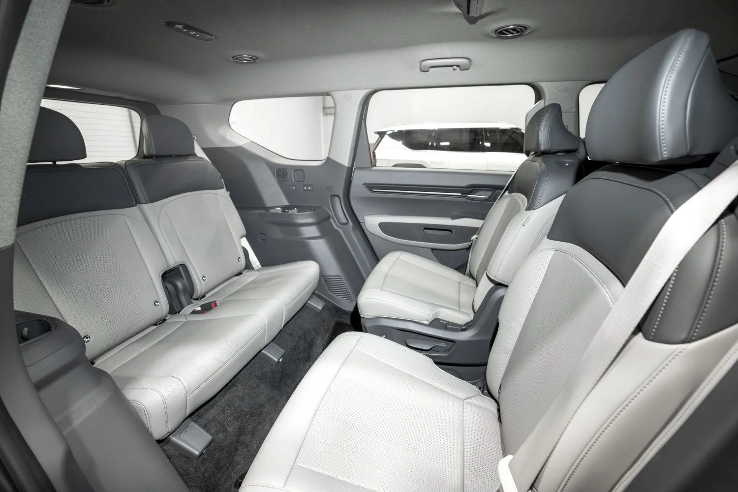 Kia EV9 76.1 kWh (215 Hp) Electric2023 - thumbnail 18