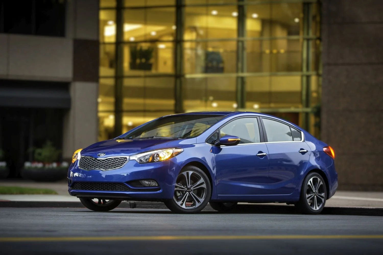 Kia Forte 1.8 MPI (145 Hp)2013 - 2016 thumbnail 16
