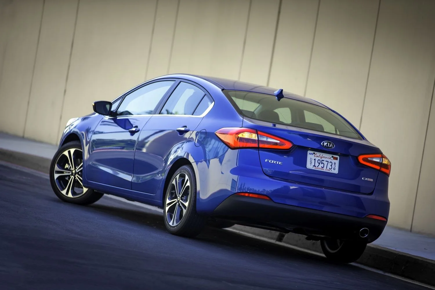 Kia Forte 1.8 MPI (145 Hp)2013 - 2016 thumbnail 18