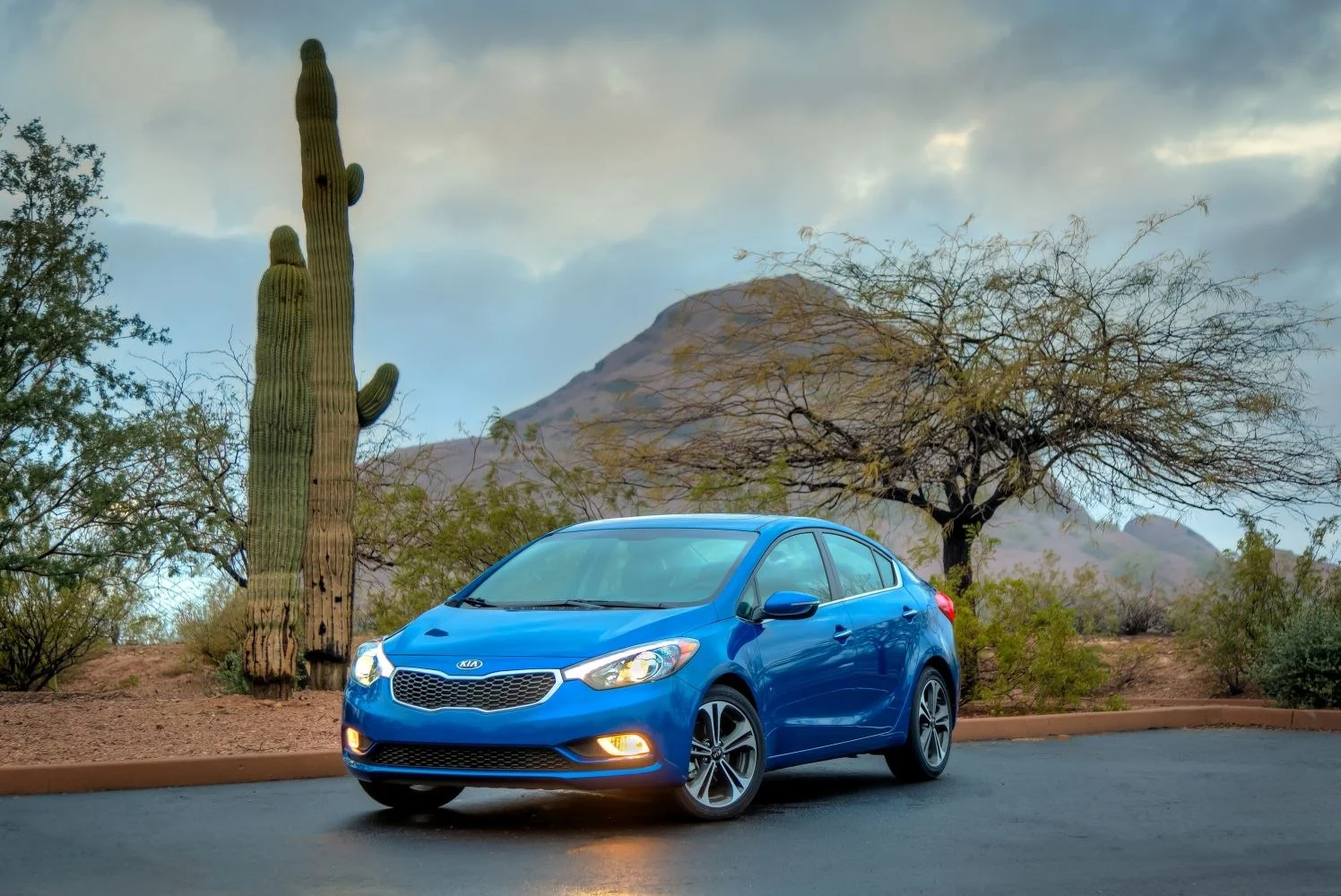 Kia Forte 1.8 MPI (145 Hp)2013 - 2016 thumbnail 4