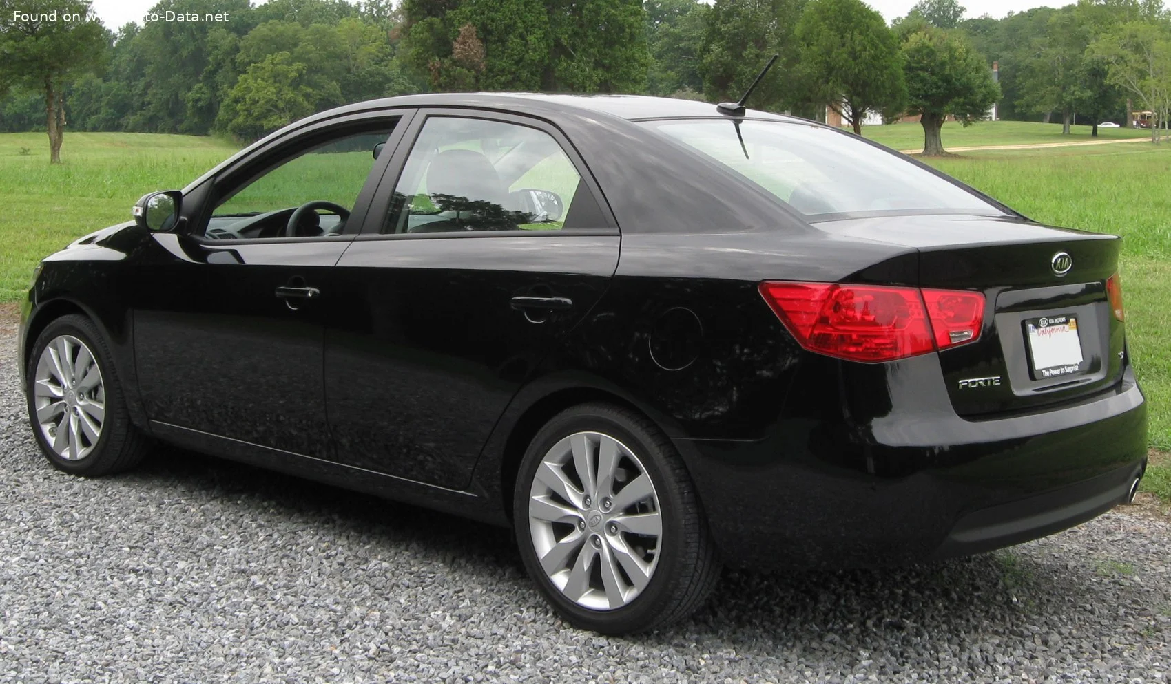 Kia Forte 2.0 (154 Hp) Automatic 4-speed2009 - 2010 thumbnail 3