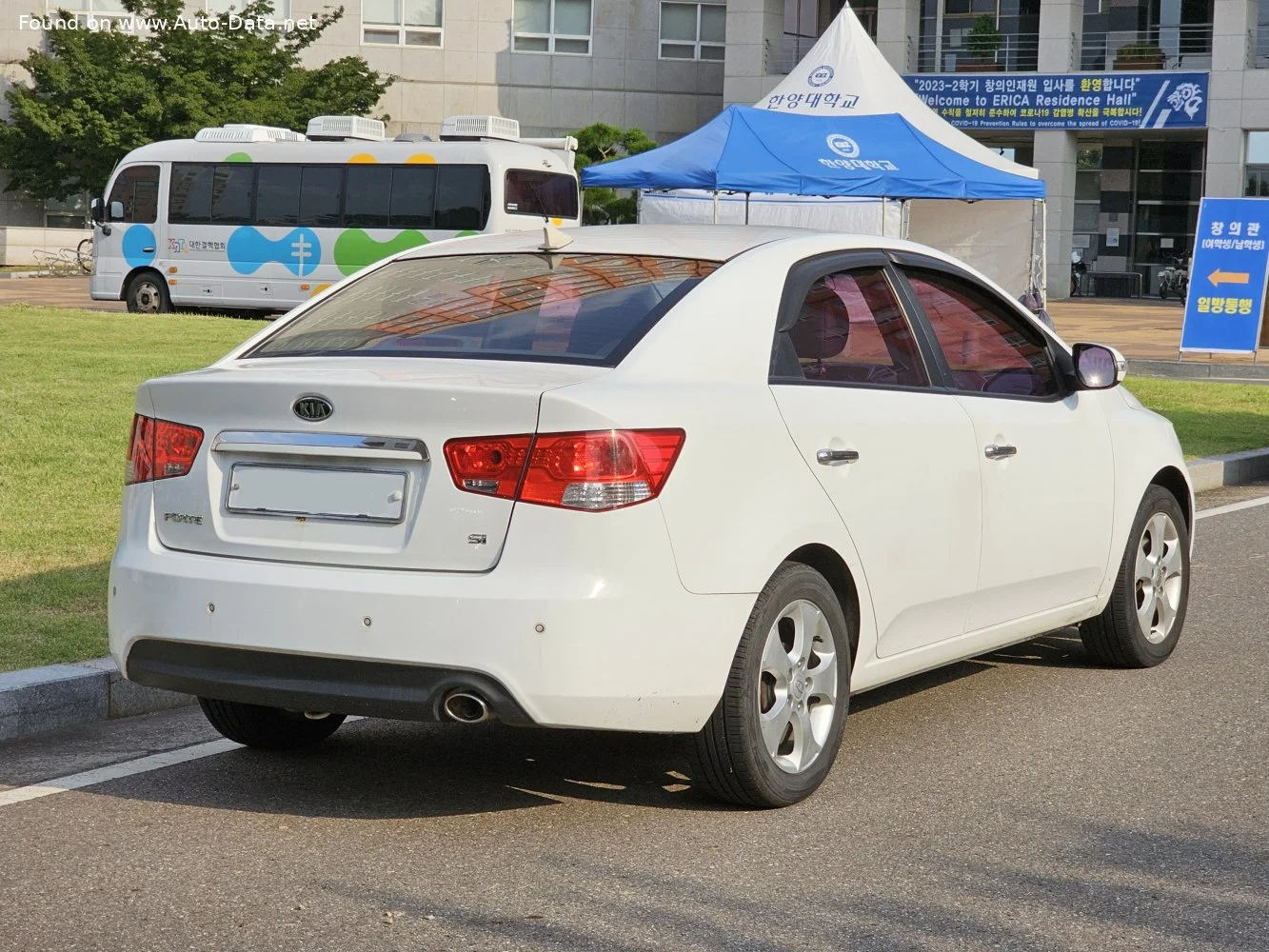 Kia Forte 2.0 (154 Hp) Automatic 4-speed2009 - 2010 thumbnail 9