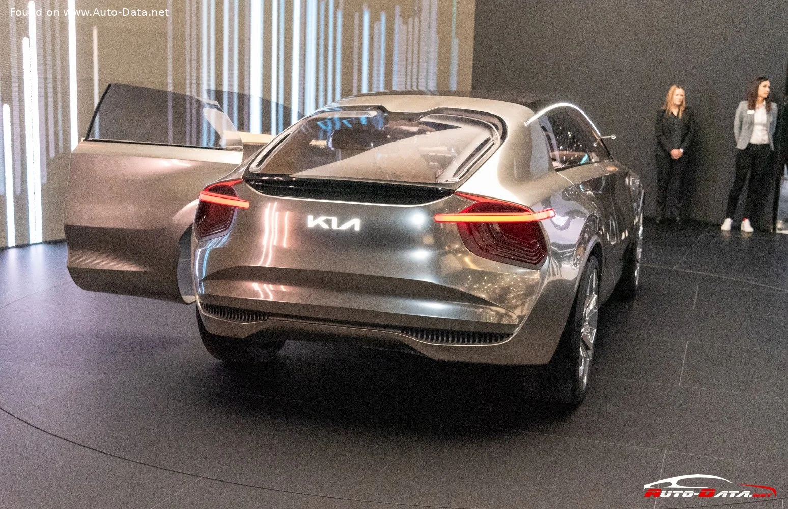 Kia Imagine Kia Imagine Concept thumbnail 3