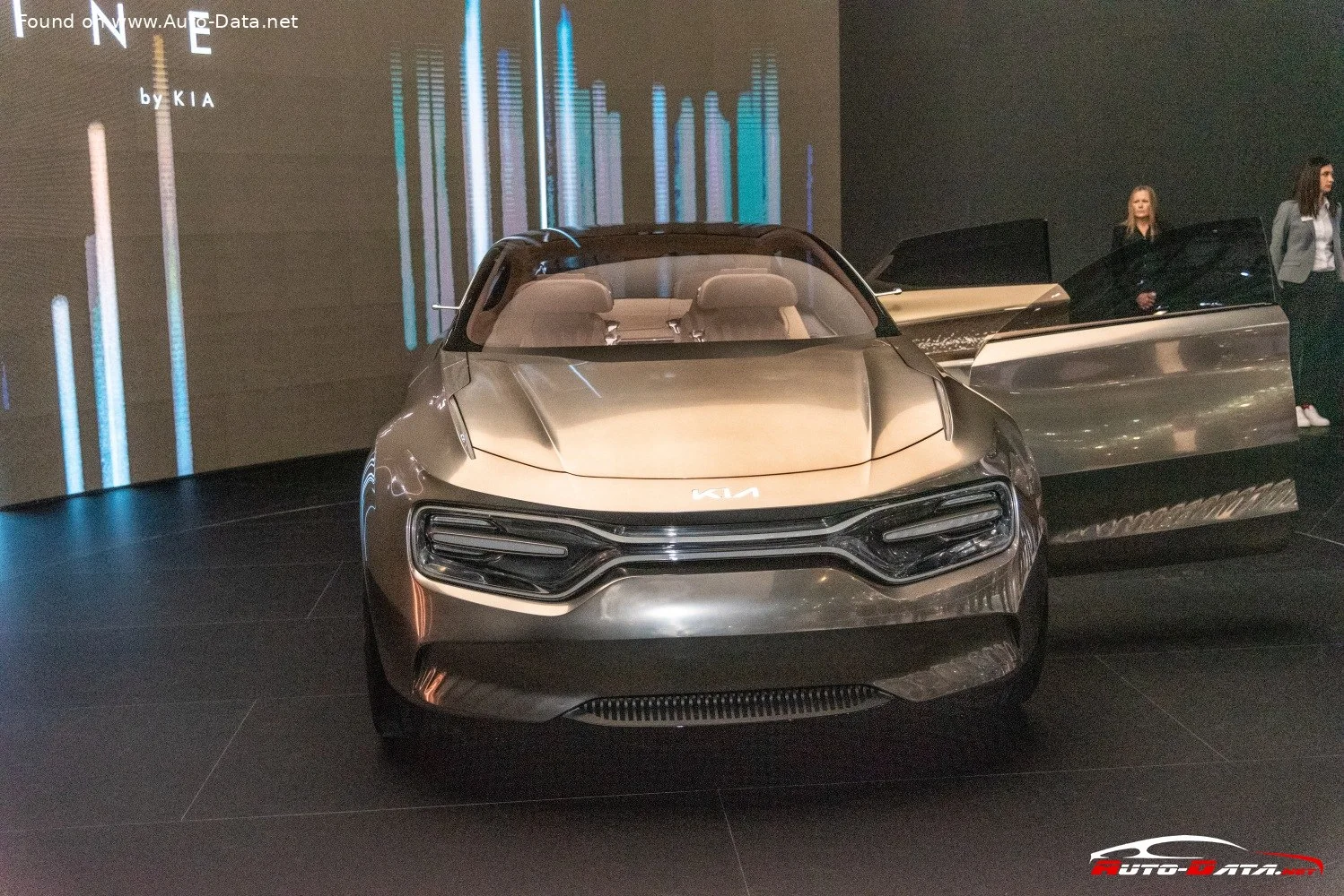 Kia Imagine Kia Imagine Concept thumbnail 6