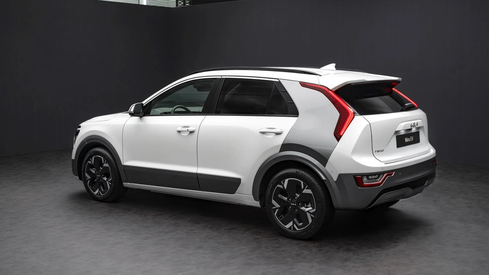 Kia Niro 1.6 GDI (129 Hp) Full Hybrid DCT2024 - thumbnail 4