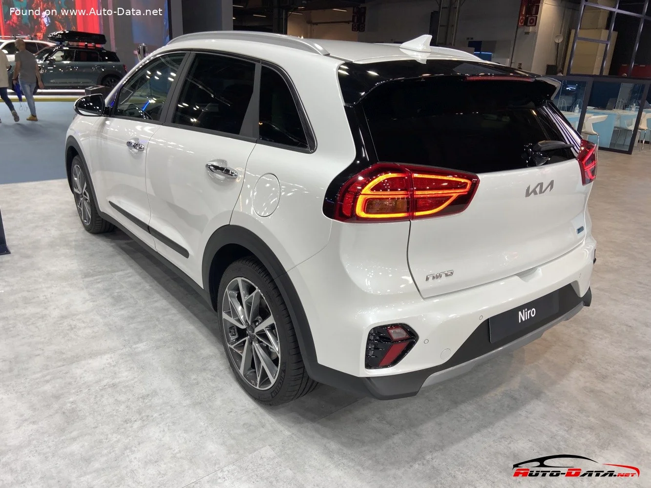 Kia Niro 1.6 GDI (141 Hp) Hybrid DCT2019 - 2022 thumbnail 6