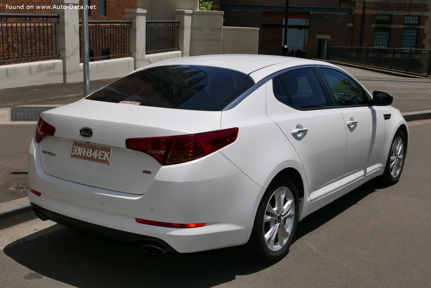 Kia Optima 2.0 CVVT 16V (165 Hp)2011 - 2011 thumbnail 5