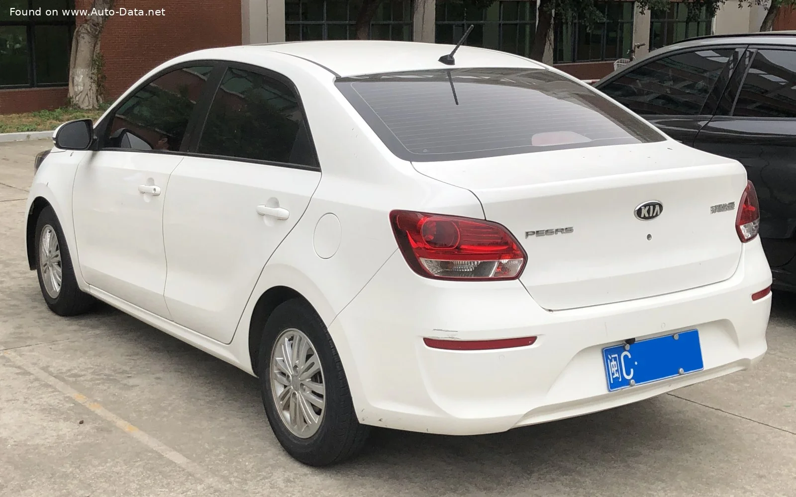 Kia Pegas 1.4 MPI (94 Hp)2017 - thumbnail 4