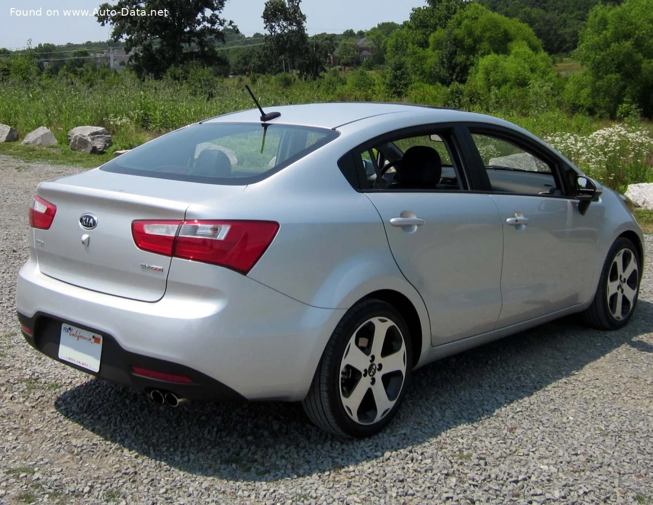 Kia Rio 1.1 CRDi 12V (75 Hp)2011 - 2015 thumbnail 2