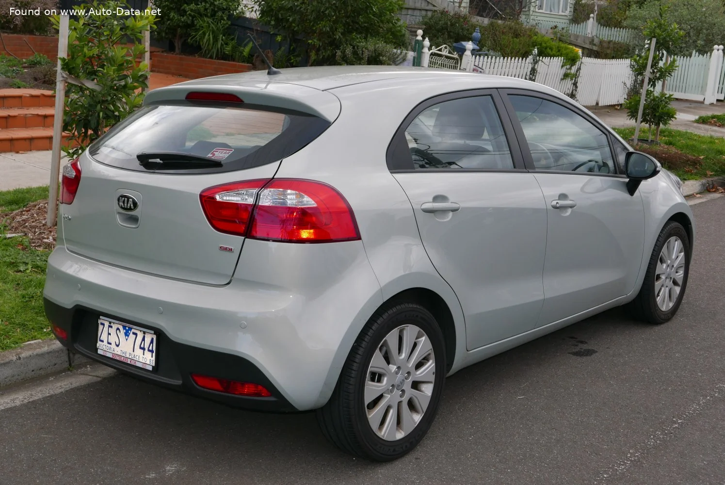 Kia Rio 1.1 CRDi 12V (75 Hp)2011 - 2015 thumbnail 2