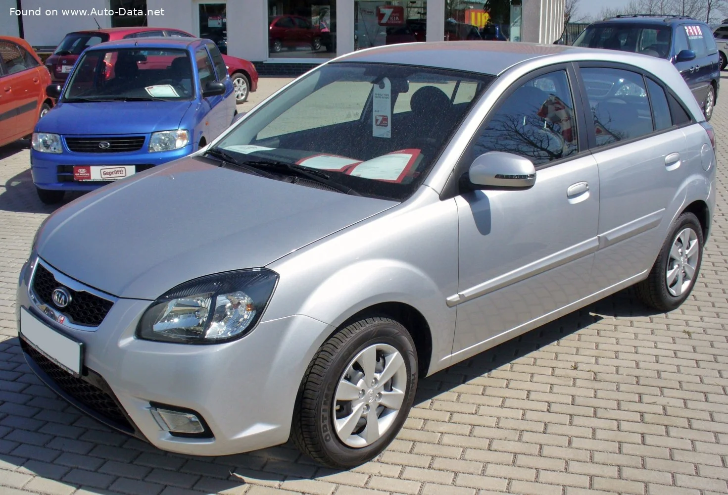 Kia Rio Kia Rio II Hatchback (JB, facelift 2009) - 1