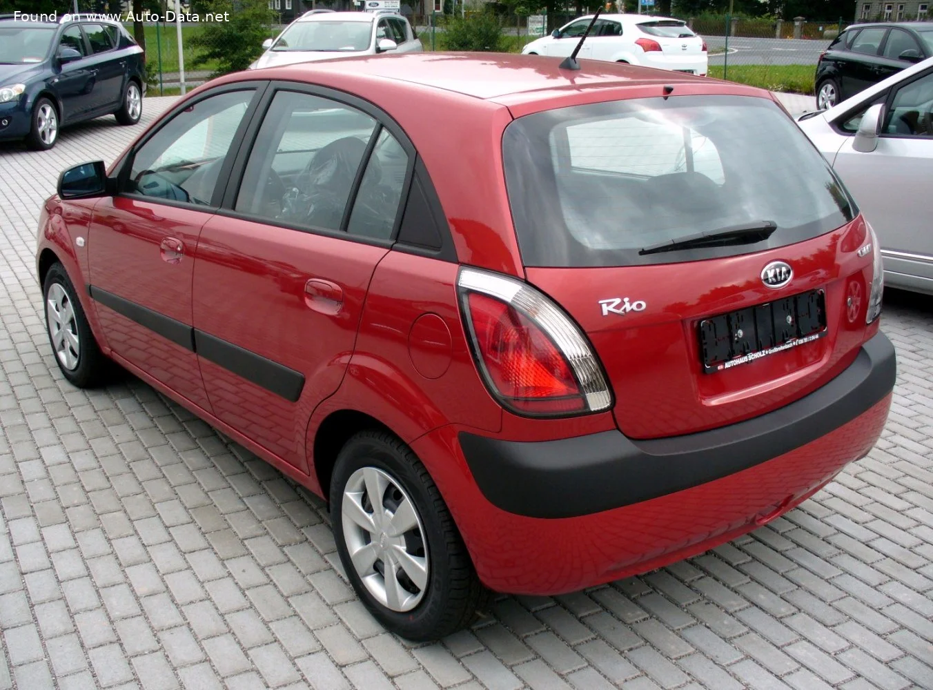 Kia Rio 1.4 i 16V (97 Hp)2005 - 2009 thumbnail 2