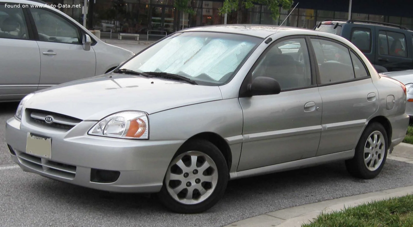 Kia Rio 1.3i (82 Hp)2002 - 2005 thumbnail 2